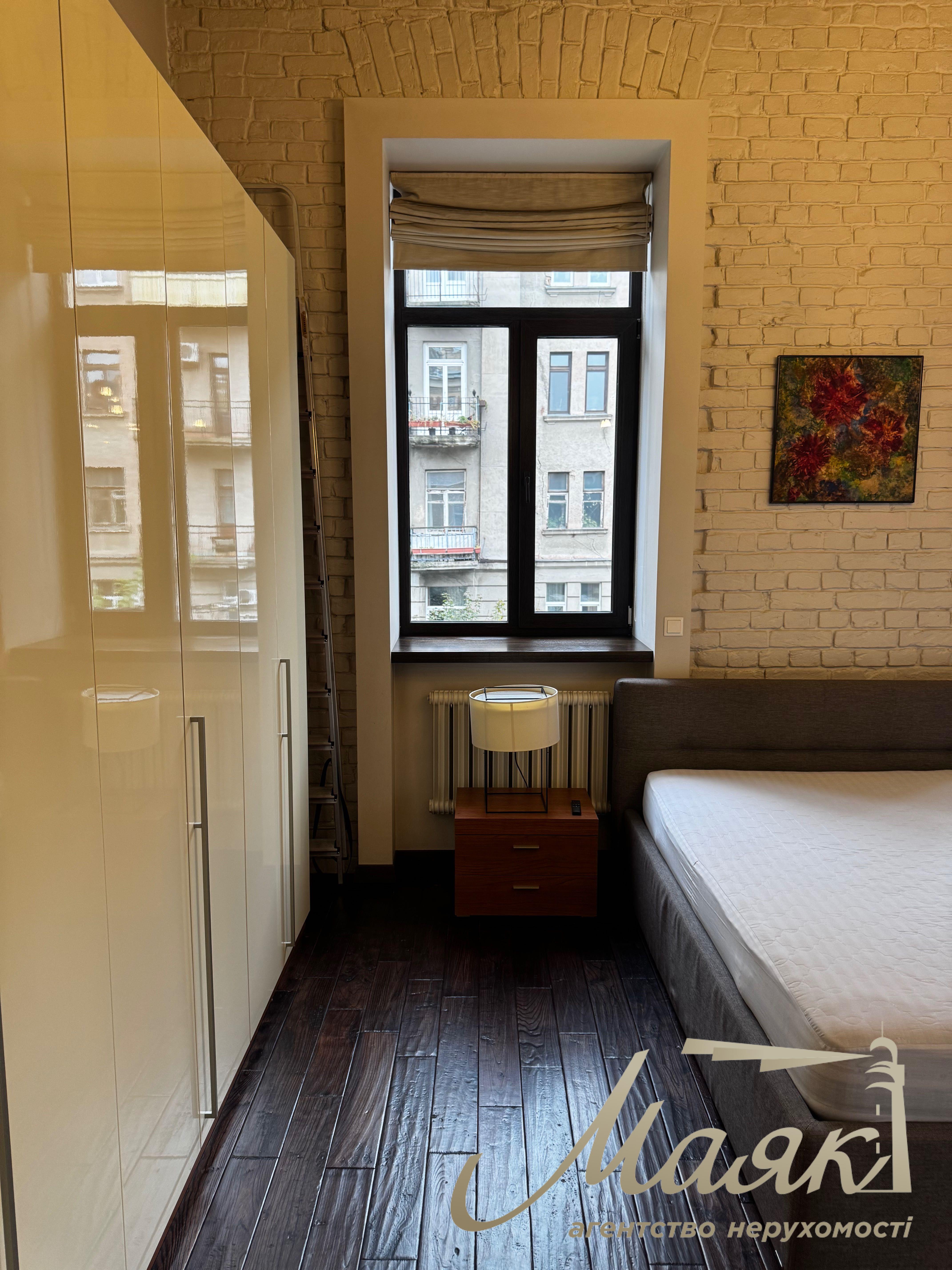 Продажа 3-комнатных апартаментов, 76 м², ул. Лысенко, 1, район Золотые Ворота, Киев