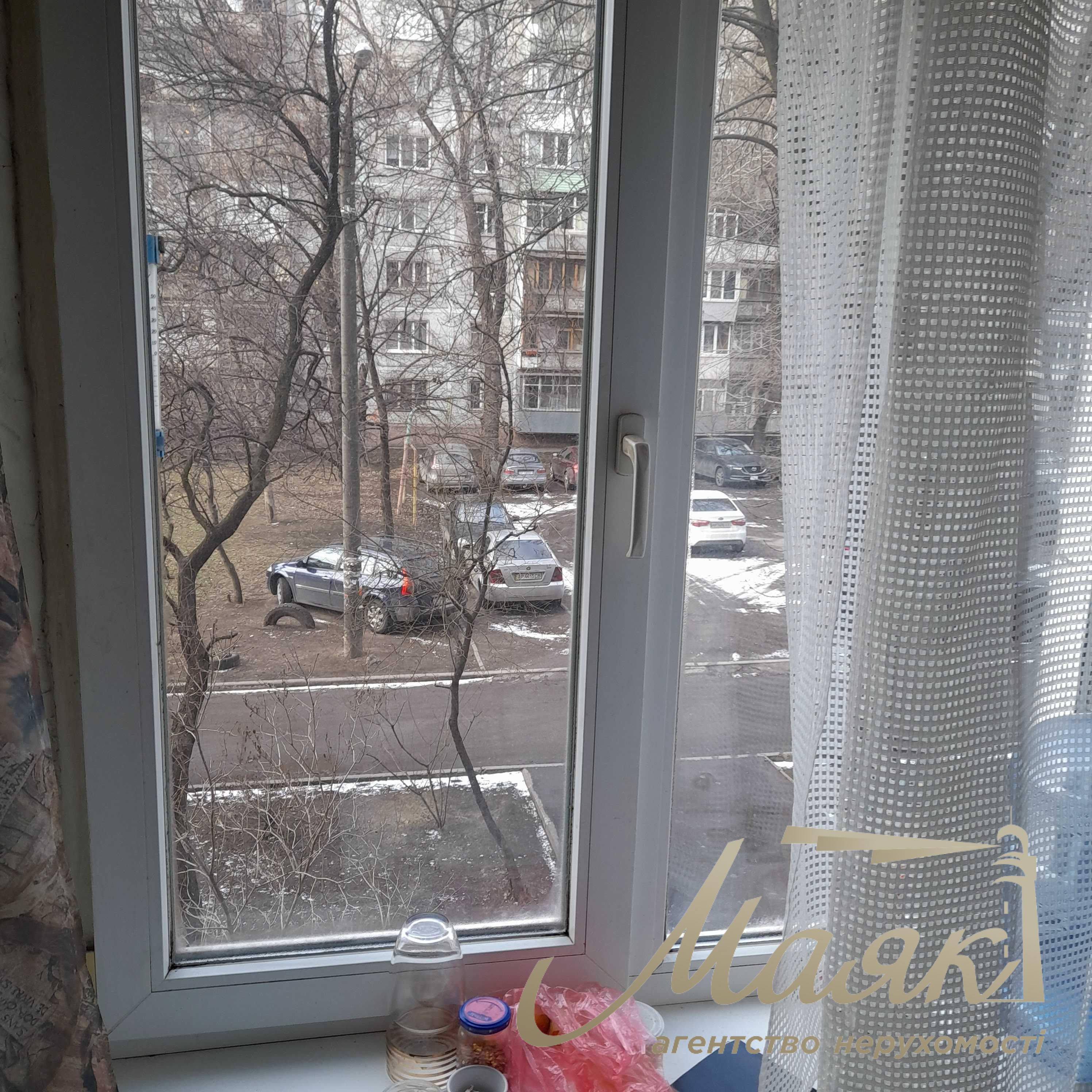 зх кімнатна, Малий ринок, 2/9