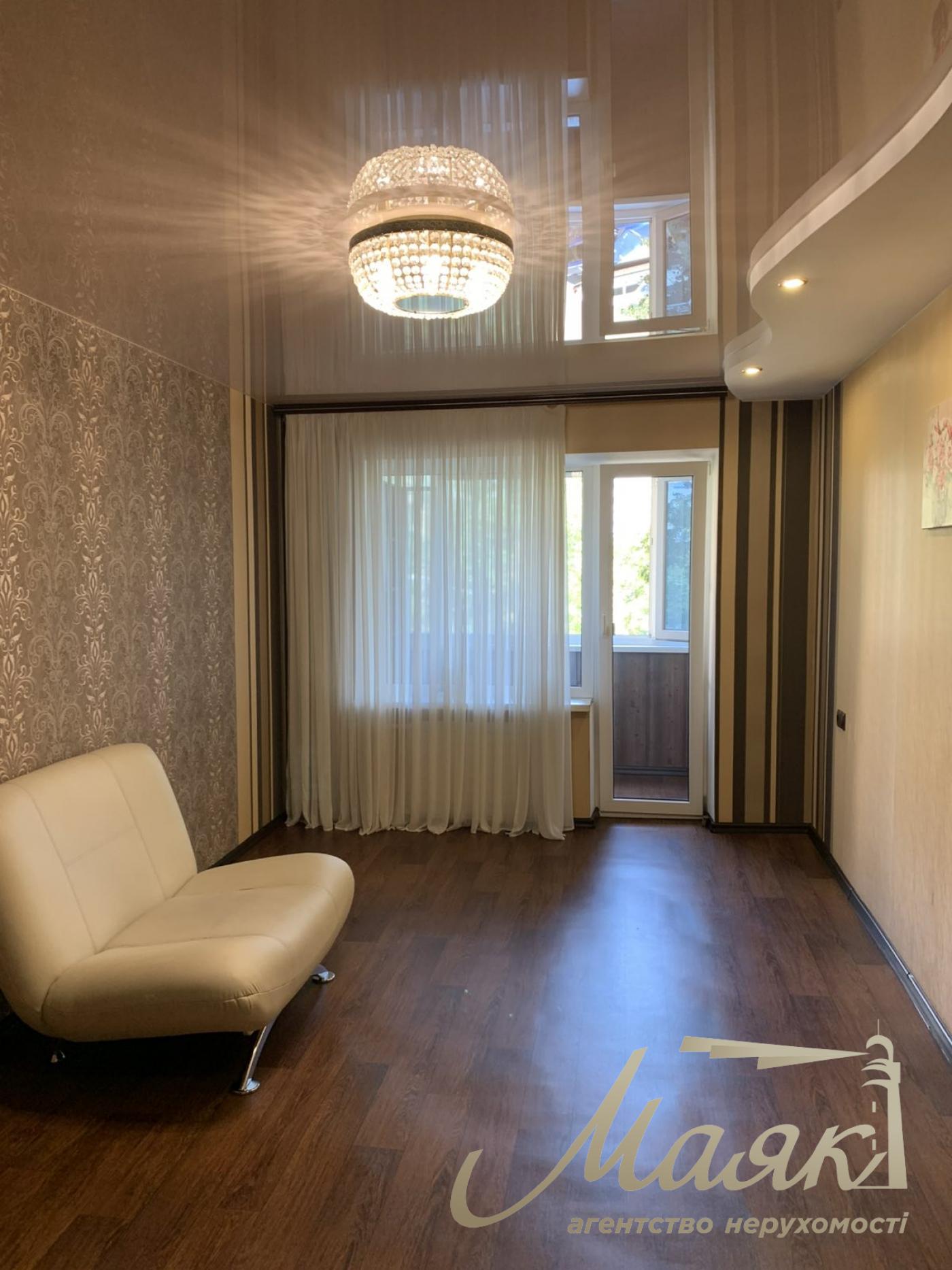 Продаж 3 кімнатної квартири Хортицький мк-рн