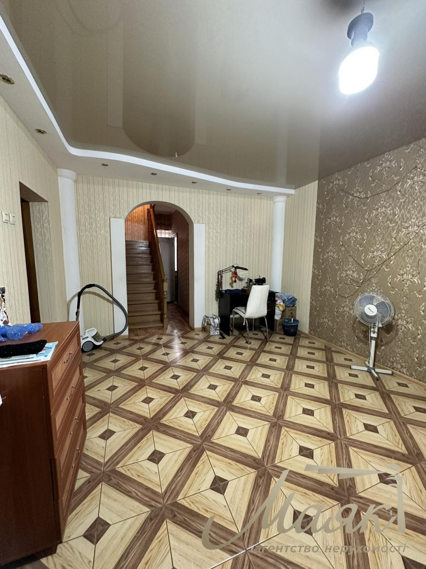 Продаж 2 поверхового будинку Бородинський мк-рн