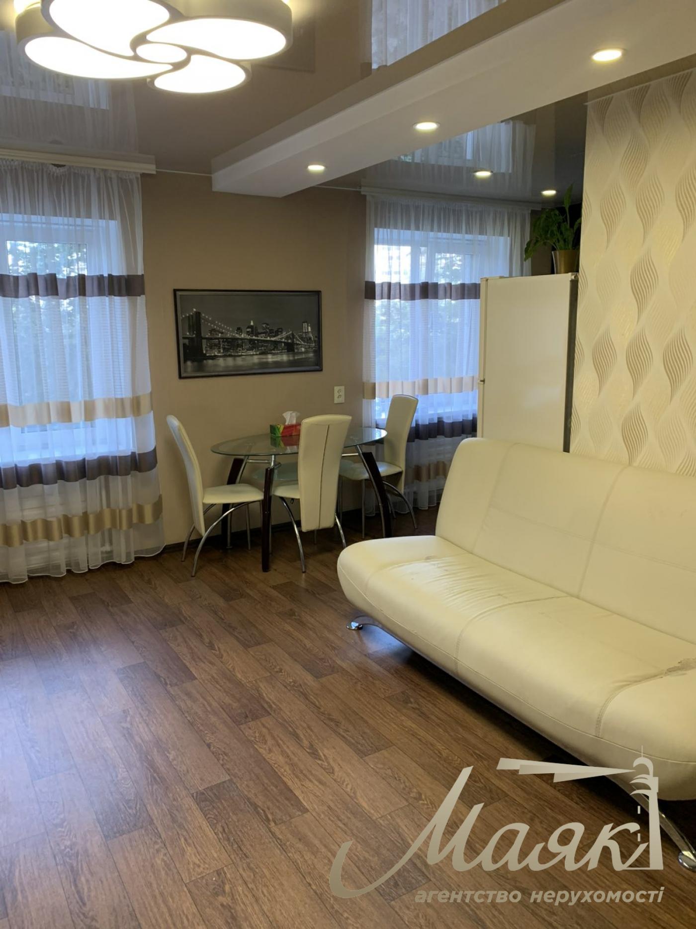 Продаж 3 кімнатної квартири Хортицький мк-рн
