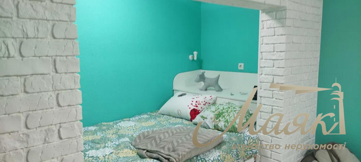 Продаж 1км квартири Дніпровський р-н