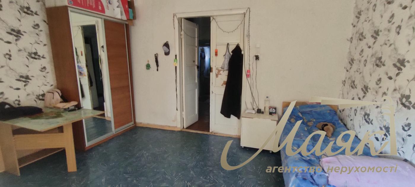 Продаж повнометражної 3к.квартири