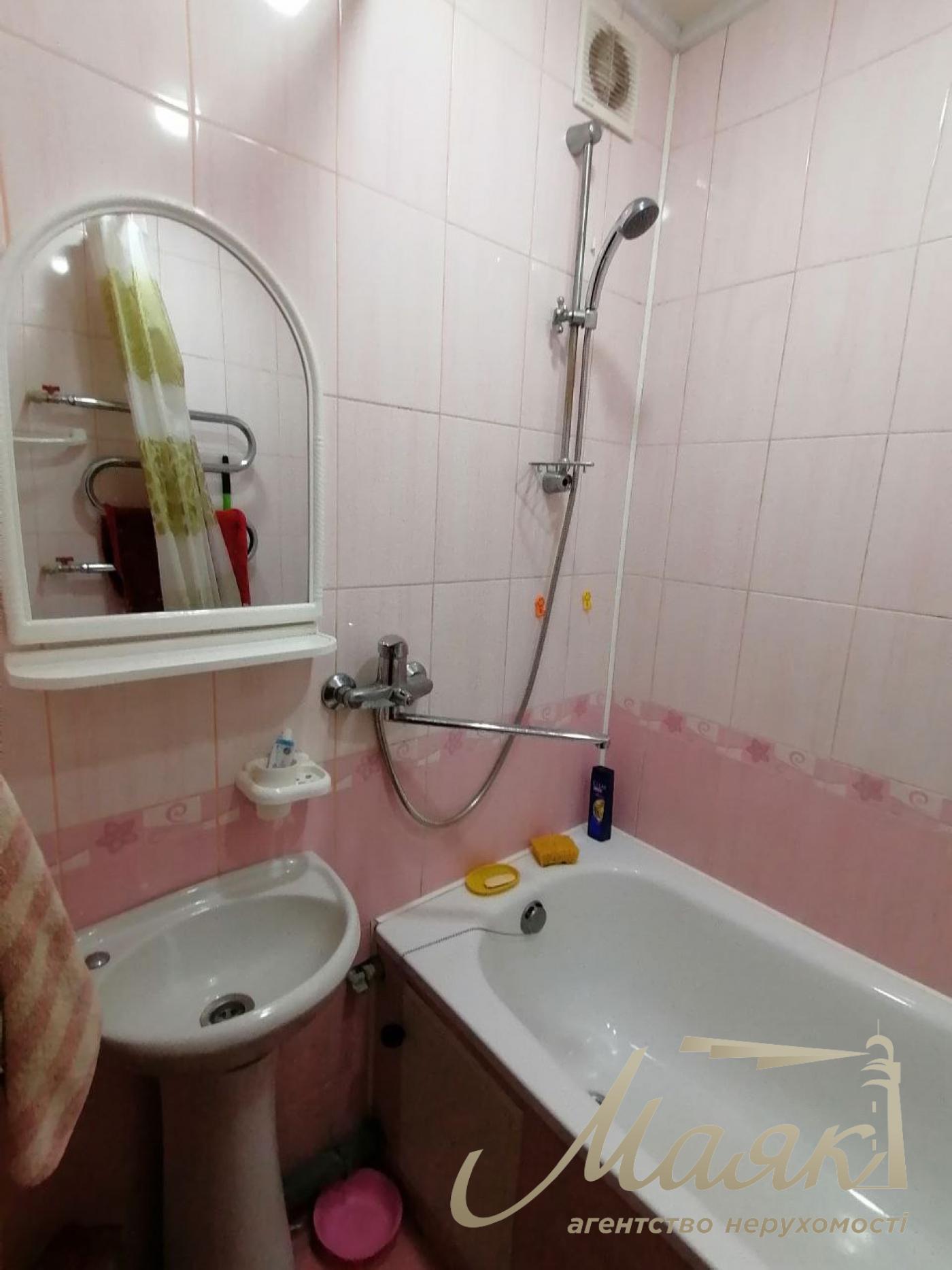 продам 2-к.кв.3/9,ул.Историческая,ост.ДК Заводской