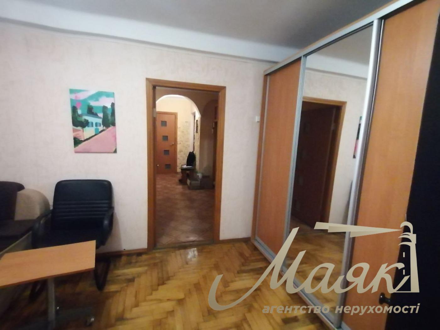 продам 2-к.кв.3/9,ул.Историческая,ост.ДК Заводской