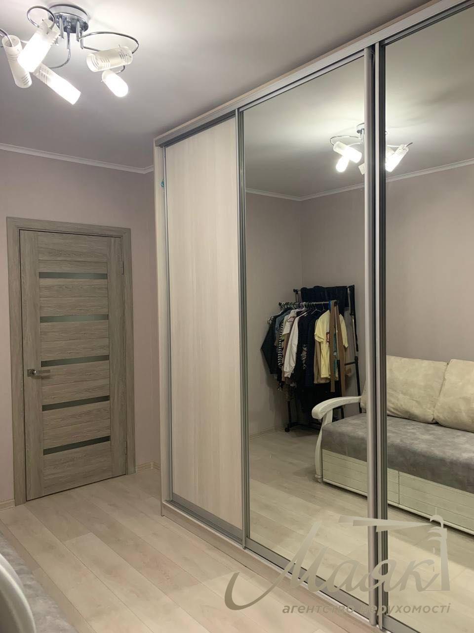 Продается 3-ком квартира, бул. Строителей