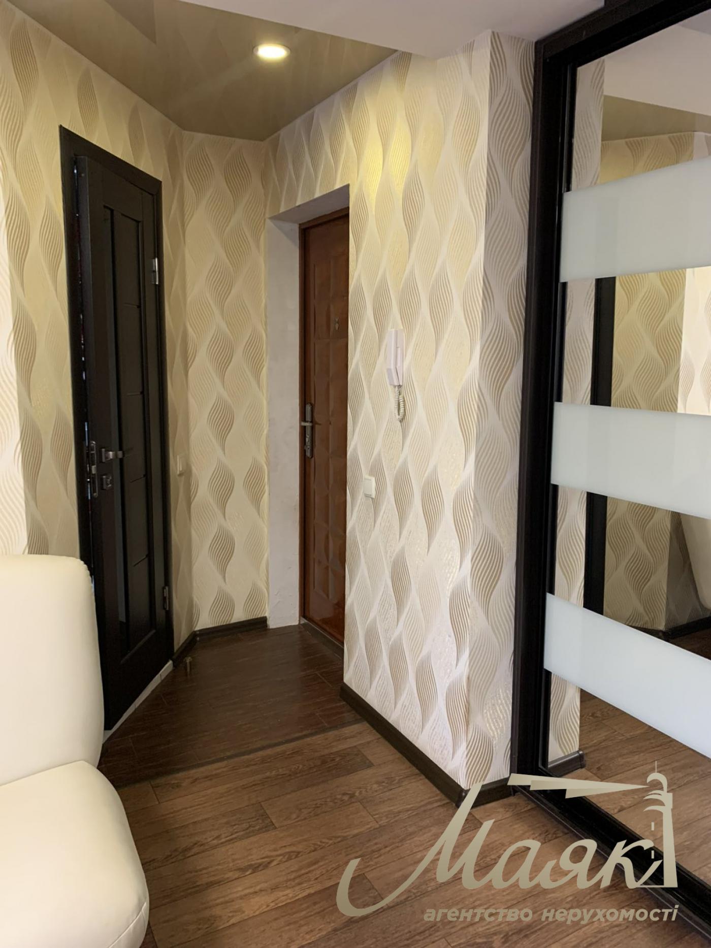 Продаж 3 кімнатної квартири Хортицький мк-рн