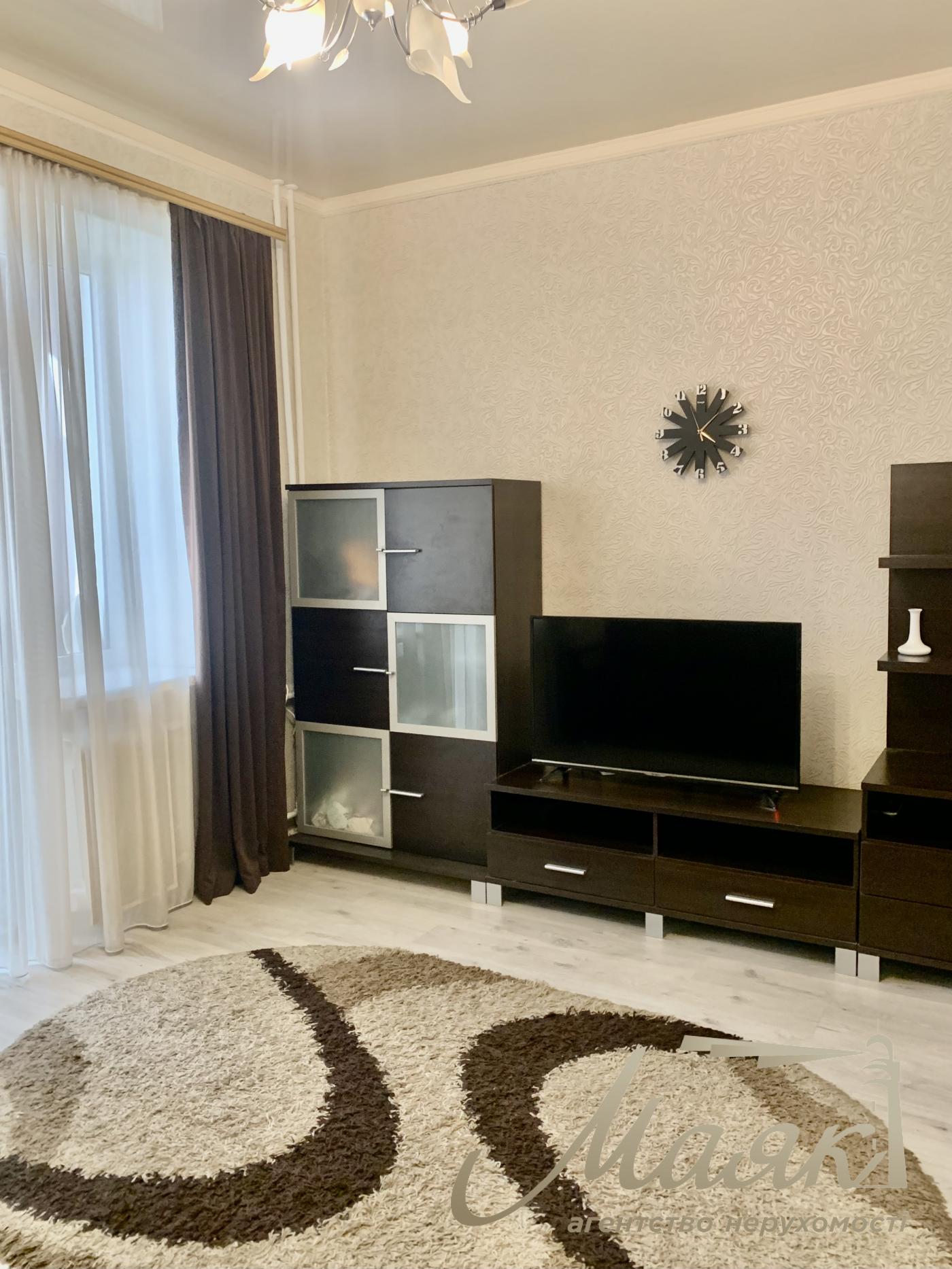 Оренда 2к квартири в центрі (КЦ Глінки) 