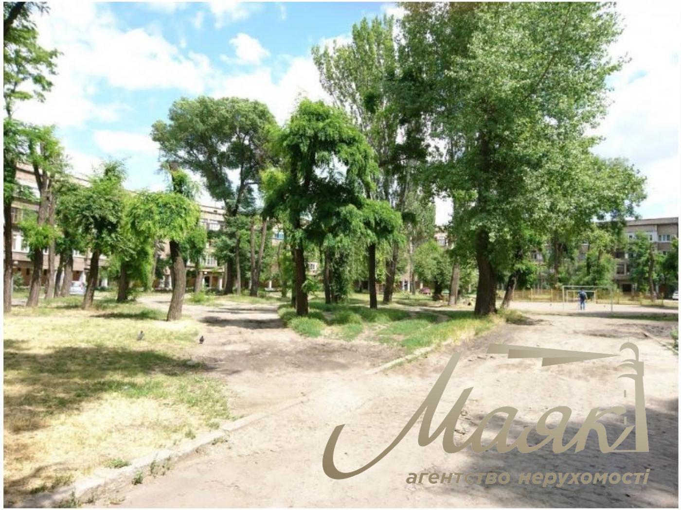 Продаж повнометражної 3к.квартири