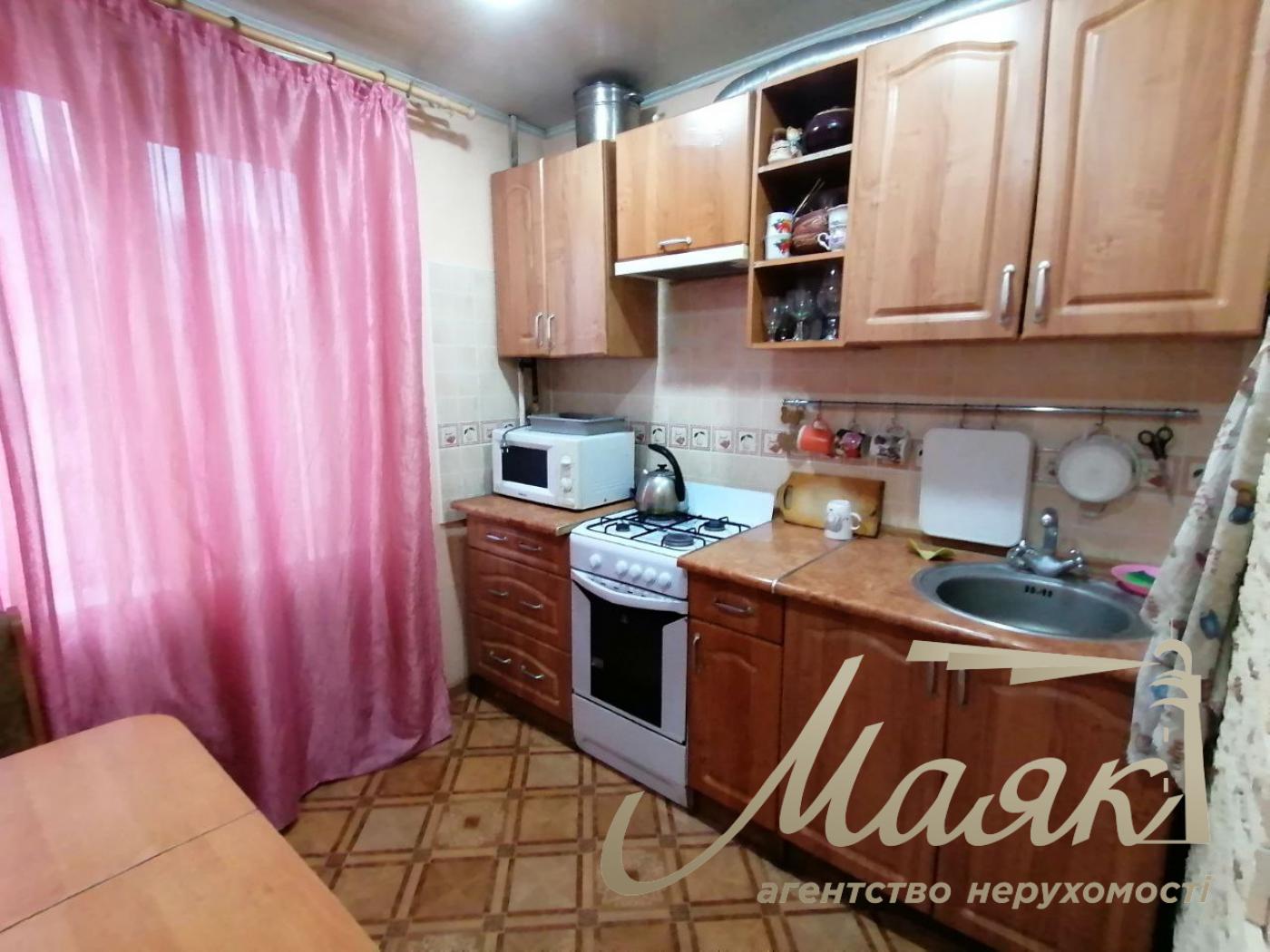 продам 2-к.кв.3/9,ул.Историческая,ост.ДК Заводской