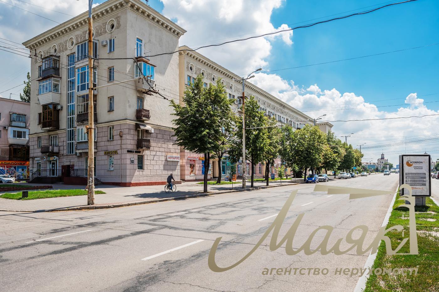 Продаётся 3к. квартира пр.Соборный