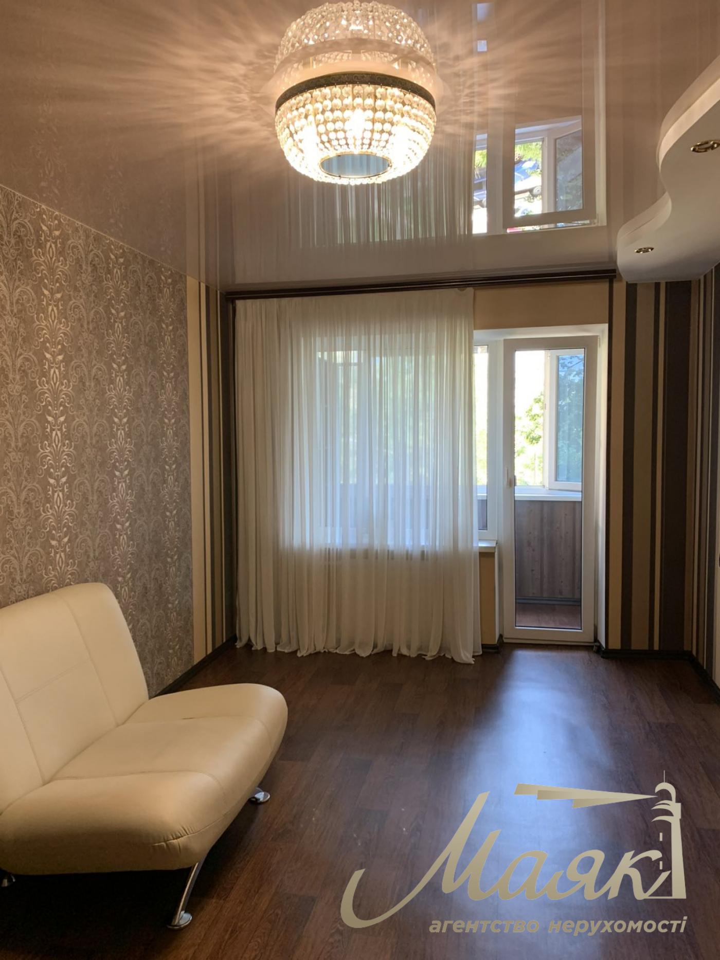 Продаж 3 кімнатної квартири Хортицький мк-рн
