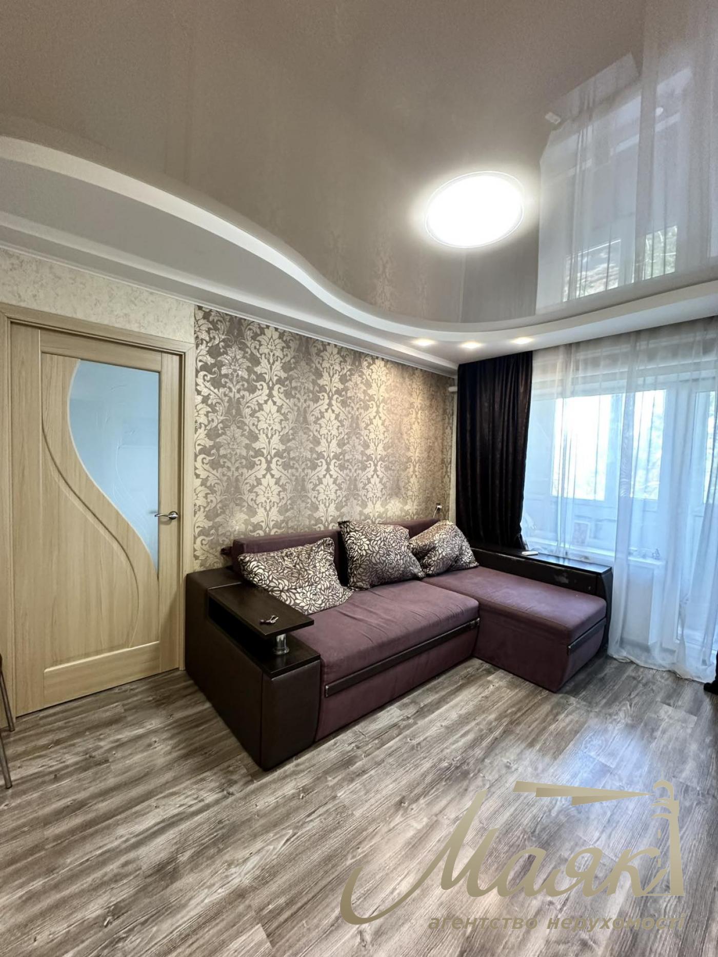 Продаж 2 кімнатної квартири в Комунарському мк-рні