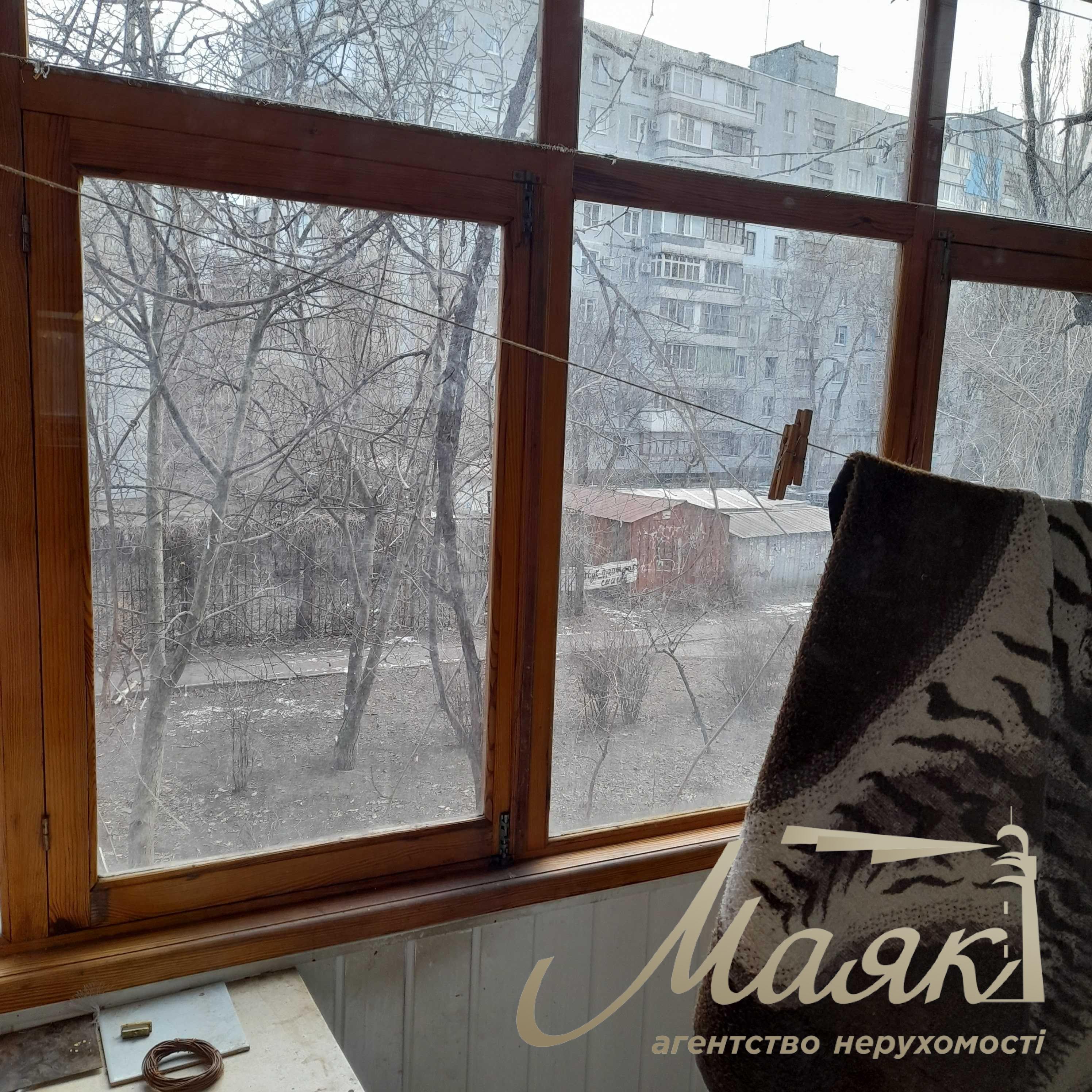 зх кімнатна, Малий ринок, 2/9