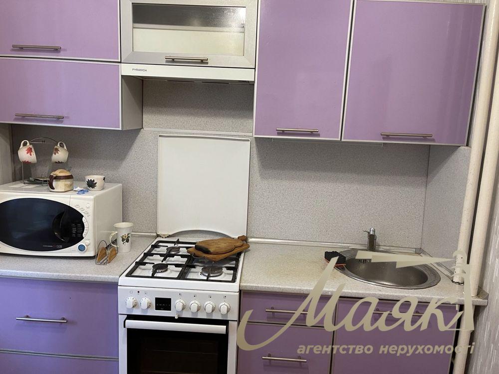 Продается 1-комн. квартира, пр. Юбилейный, район Амстора