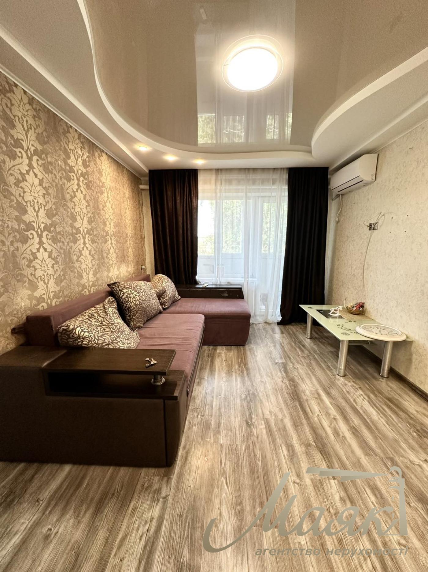 Продаж 2 кімнатної квартири в Комунарському мк-рні