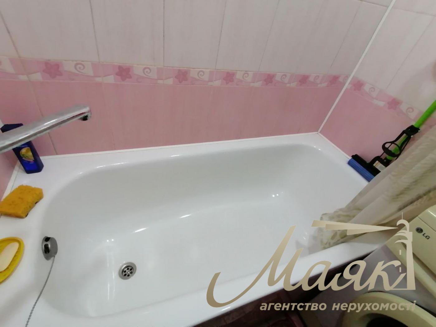 продам 2-к.кв.3/9,ул.Историческая,ост.ДК Заводской