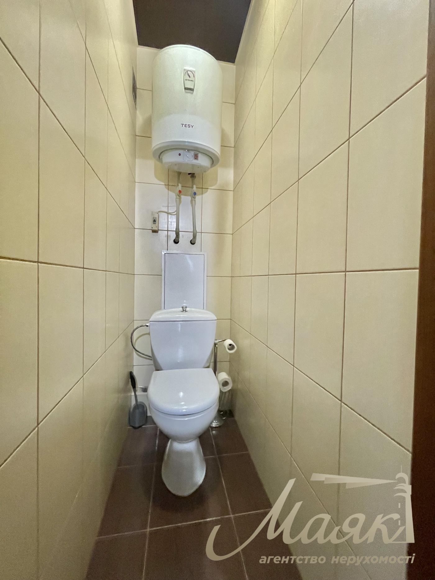 Продаж 2 кімн. квартири в «обкомівському» будинку