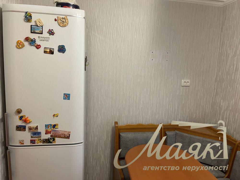 Продается 1-комн. квартира, пр. Юбилейный, район Амстора