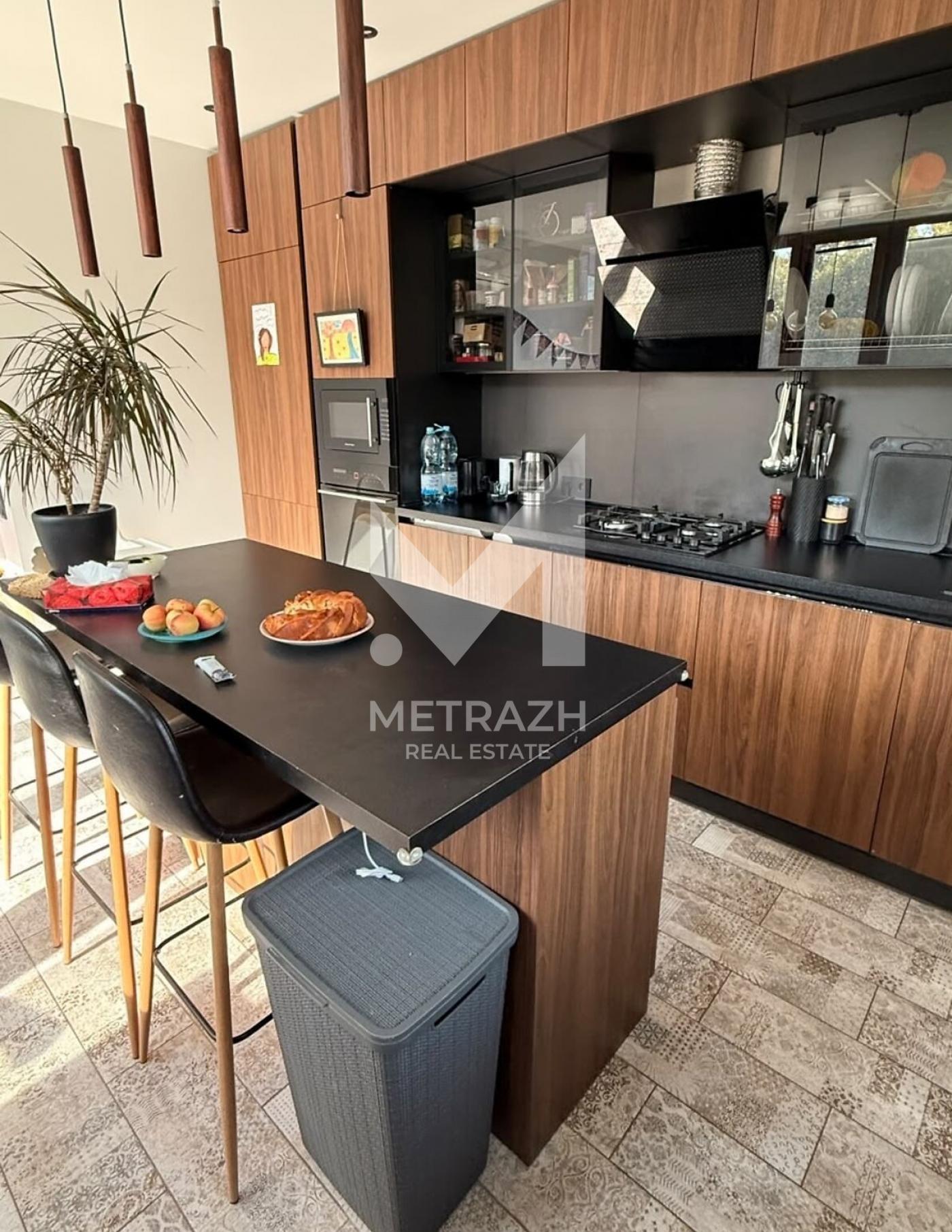 Продаж 2-кімнатної квартири 74 м², ЖК Кришталеві джерела • ID 7698