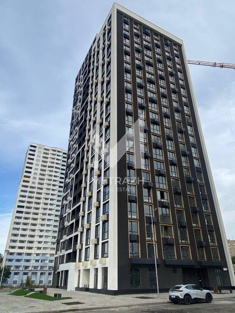 Продаж 3-кімнатної квартири 83 м², Варшавський Мікрорайон • ID 7828