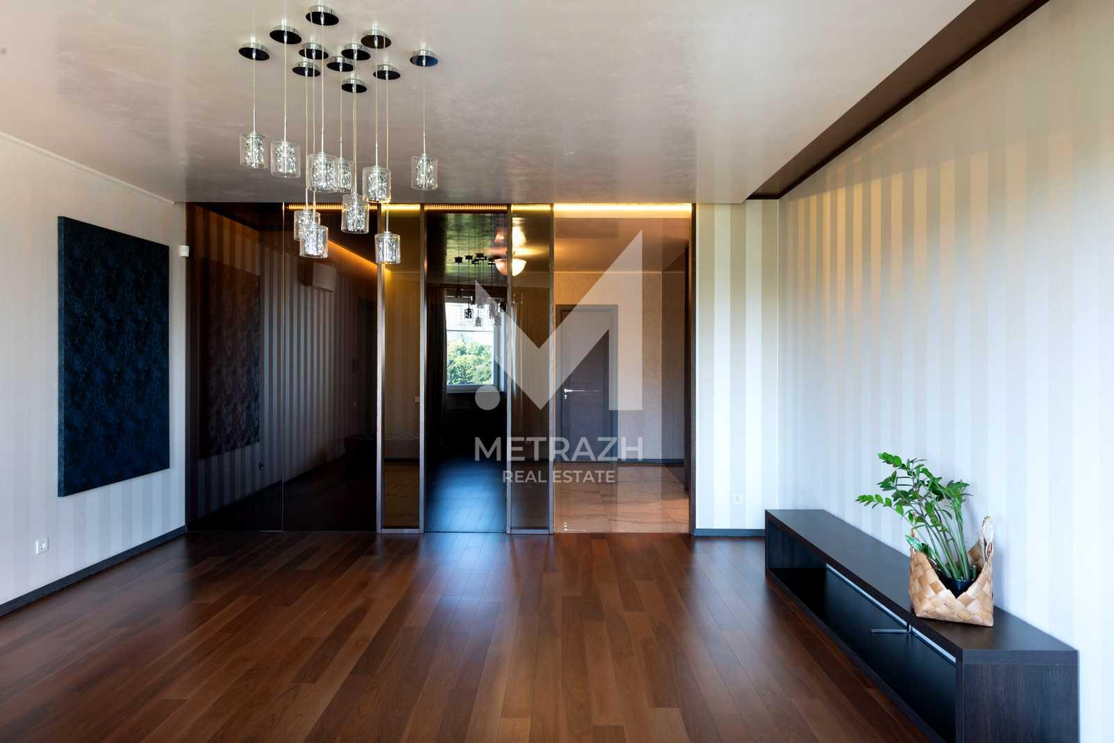 Sale 4-room apartment 244 m², ЖК Граф Толстой • ID 7599