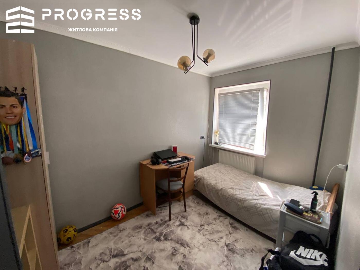 Sale of a 4-room apartment on Bélvedérská Street - 9