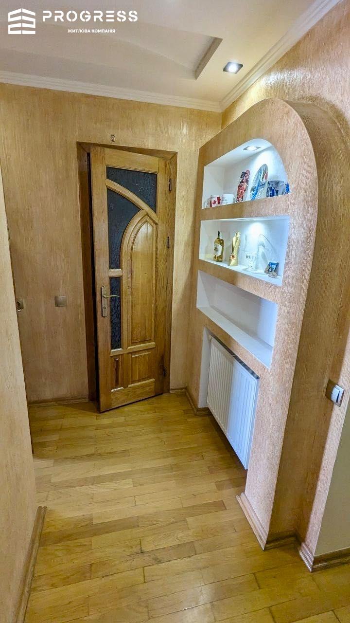 Продаж 2-кімнатної квартири ЦЕНТР - 8