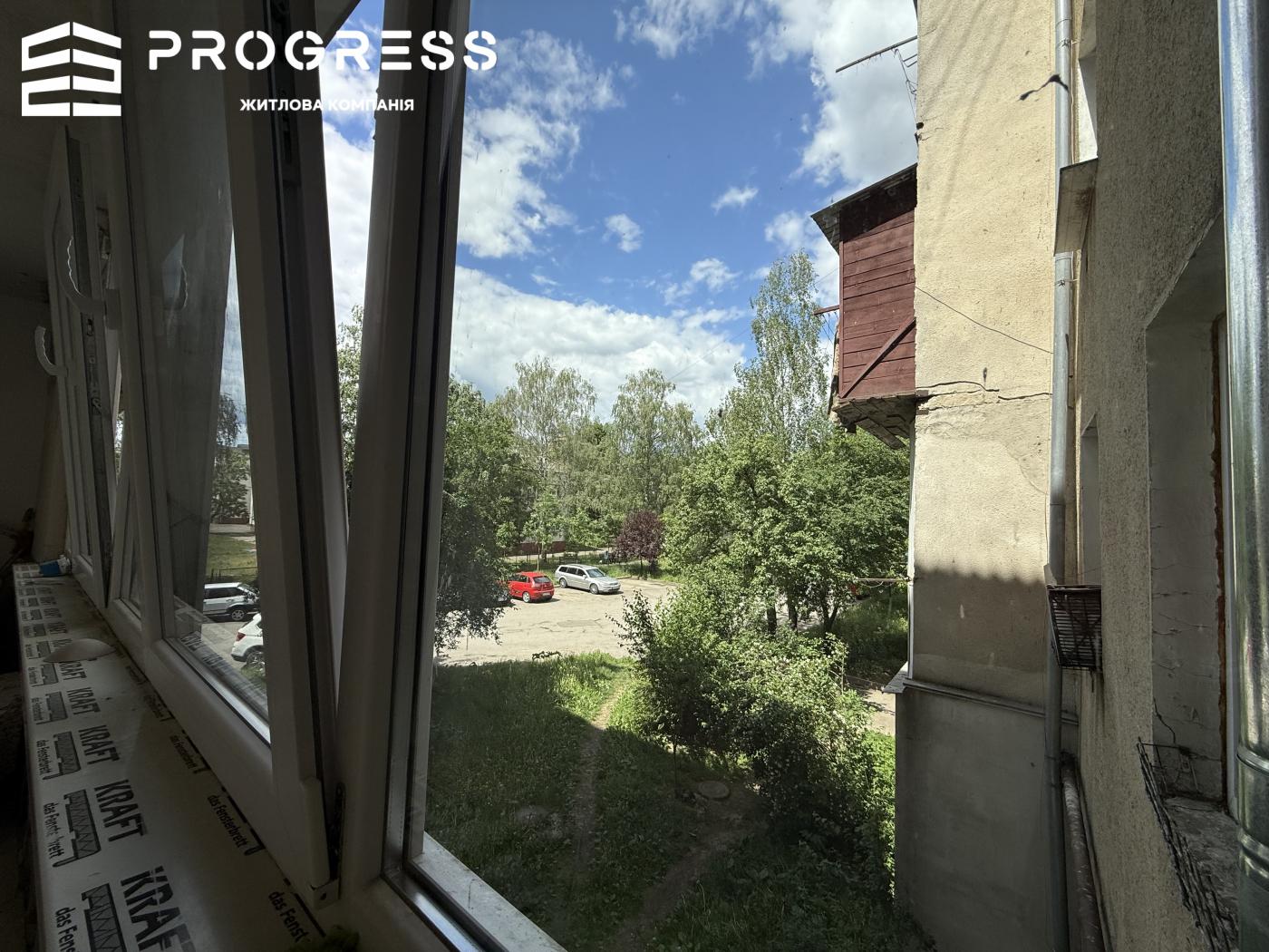 Продаж 1-кімнатної квартири вул. Сухомлинського - 10