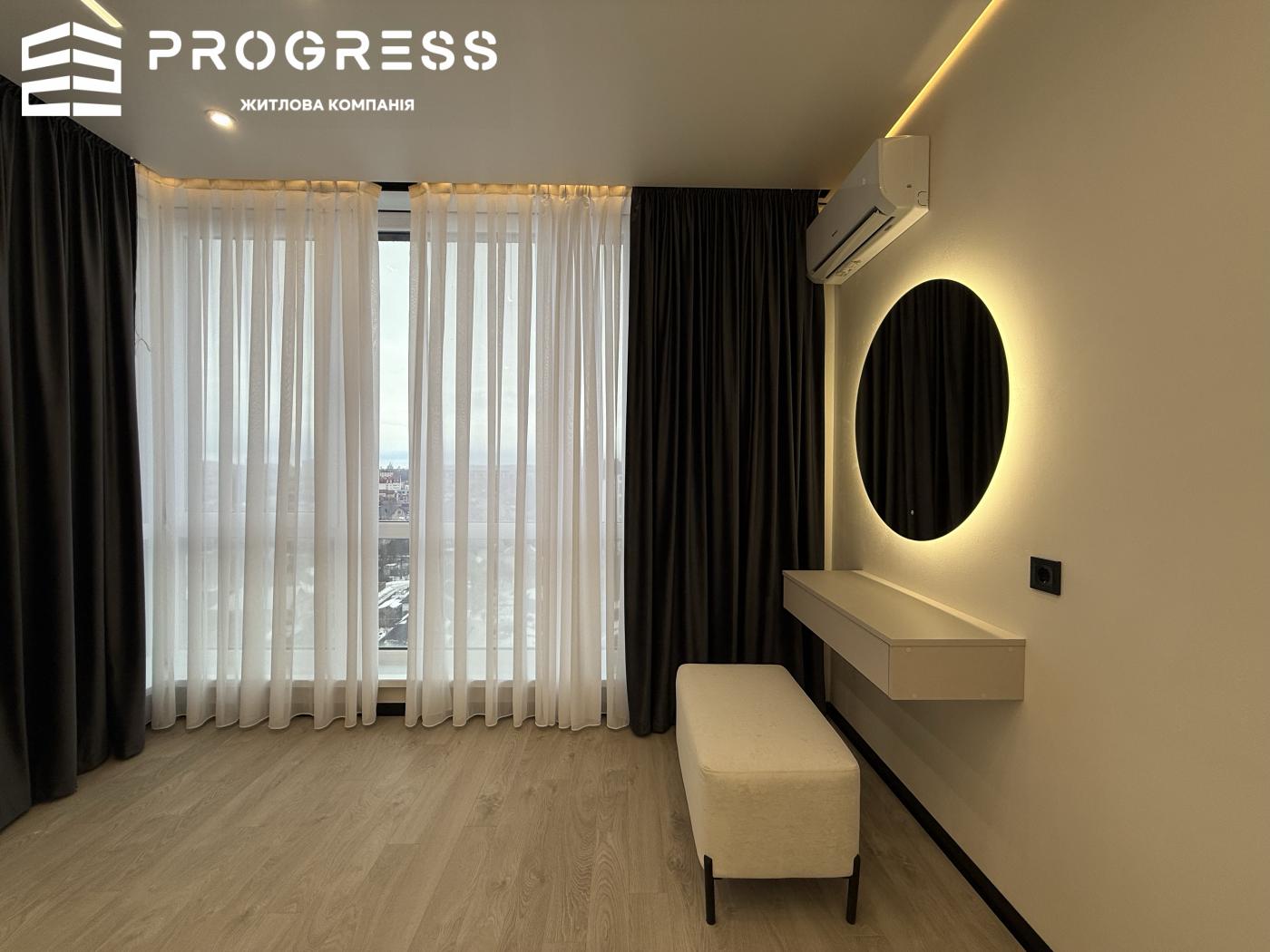 Sale of a 3-room apartment in the Manhattan business-class residential complex - 24