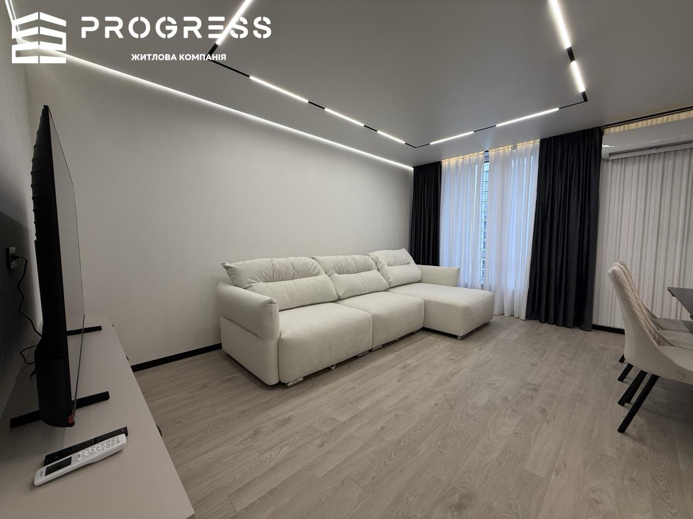 Sale of a 3-room apartment in the Manhattan business-class residential complex - 3