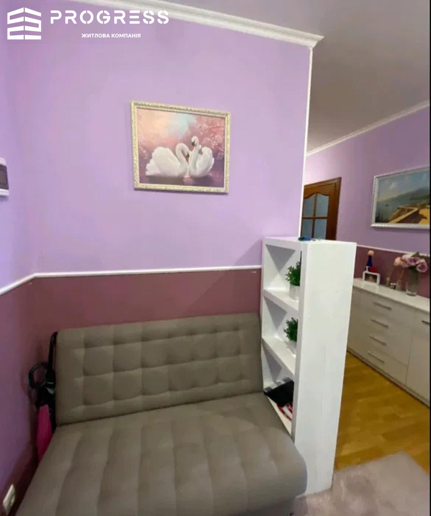 2-room apartment in the city center, Konovalets Street - 12