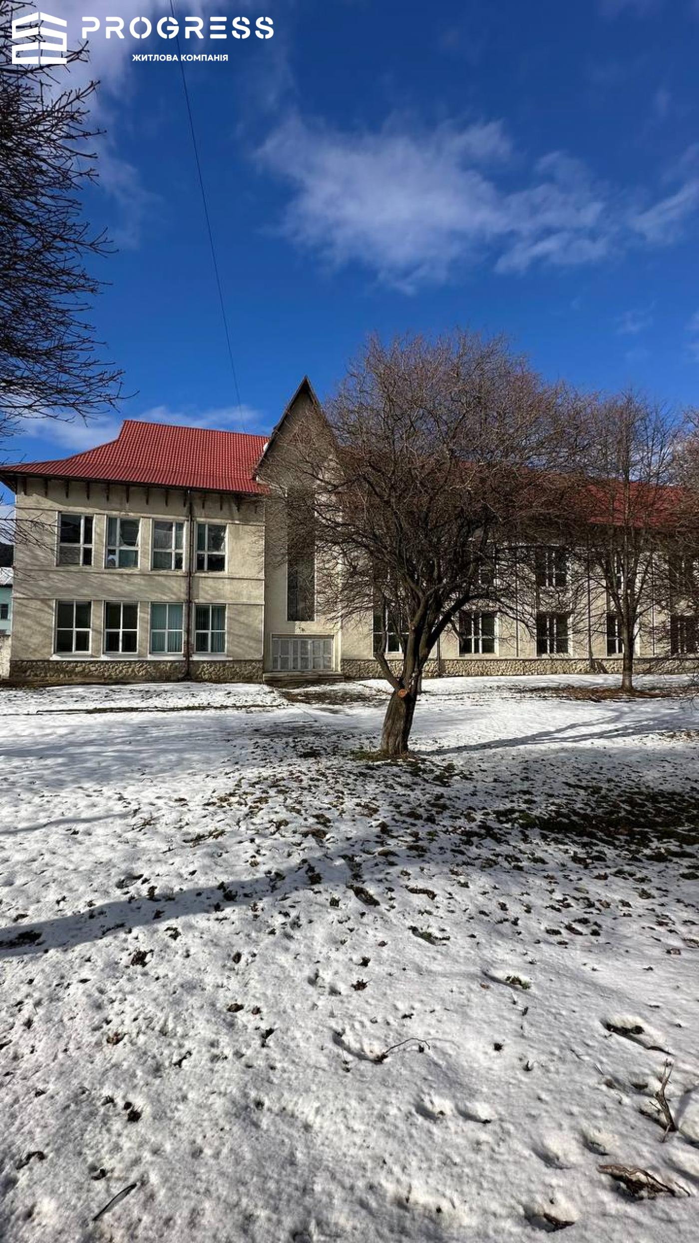 ПРОДАЖ ТОРГІВЕЛЬНО-РОЗВАЖАЛЬНИХ ПЛОЩ - 12