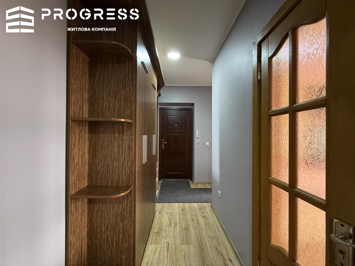 Sale of a 2-room apartment on Vovchynetska/Hirka street - 26