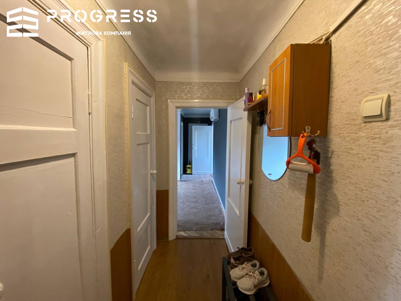Sale of a 4-room apartment on Bélvedérská Street - 2