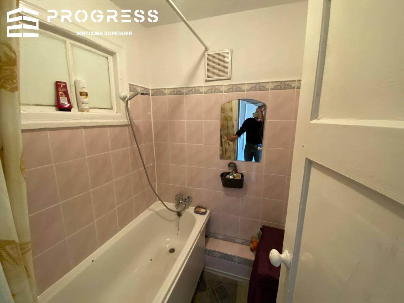 Sale of a 4-room apartment on Bélvedérská Street - 4
