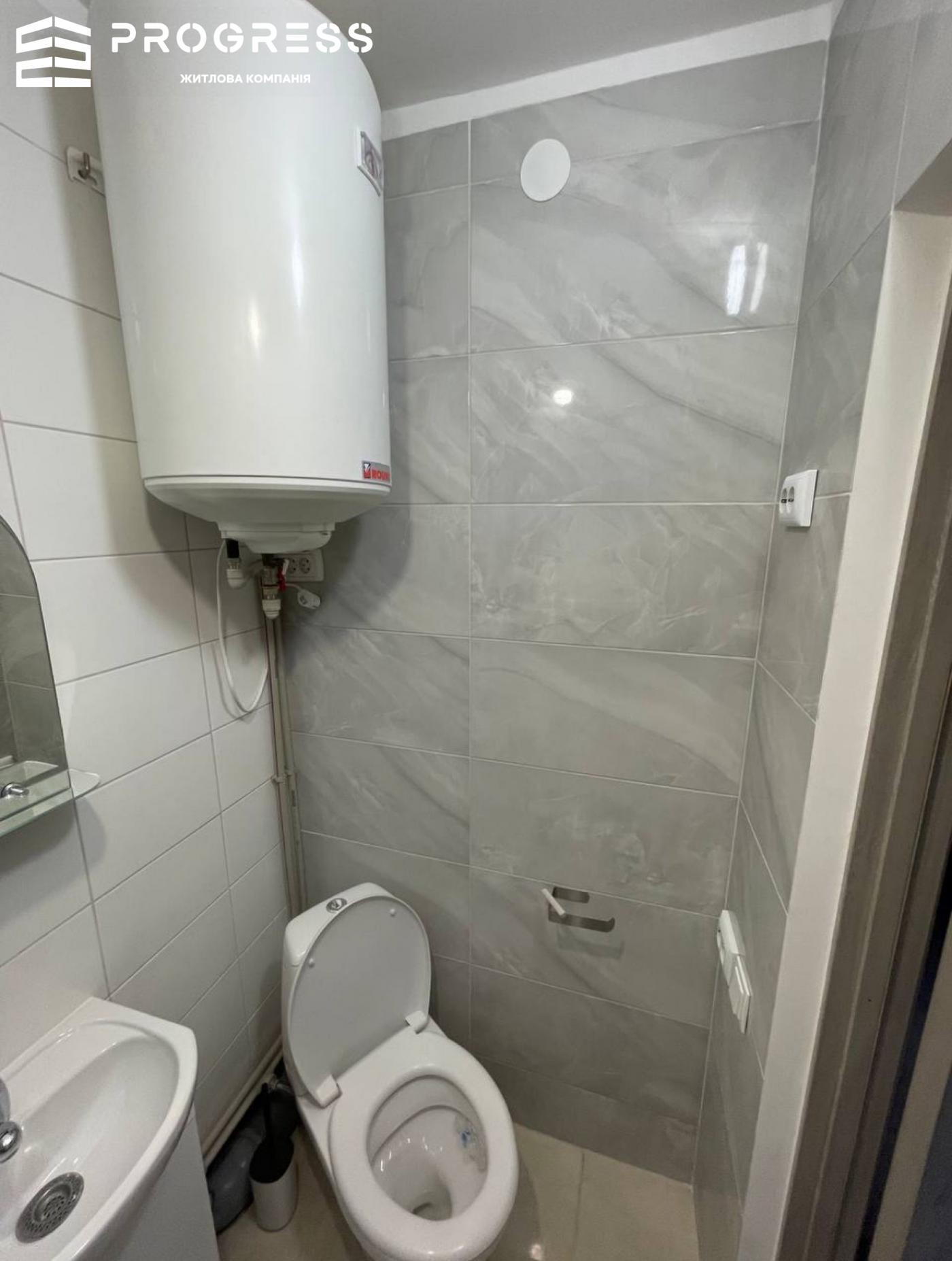 Продаж 1-кімнатної квартири вул. Сухомлинського - 15