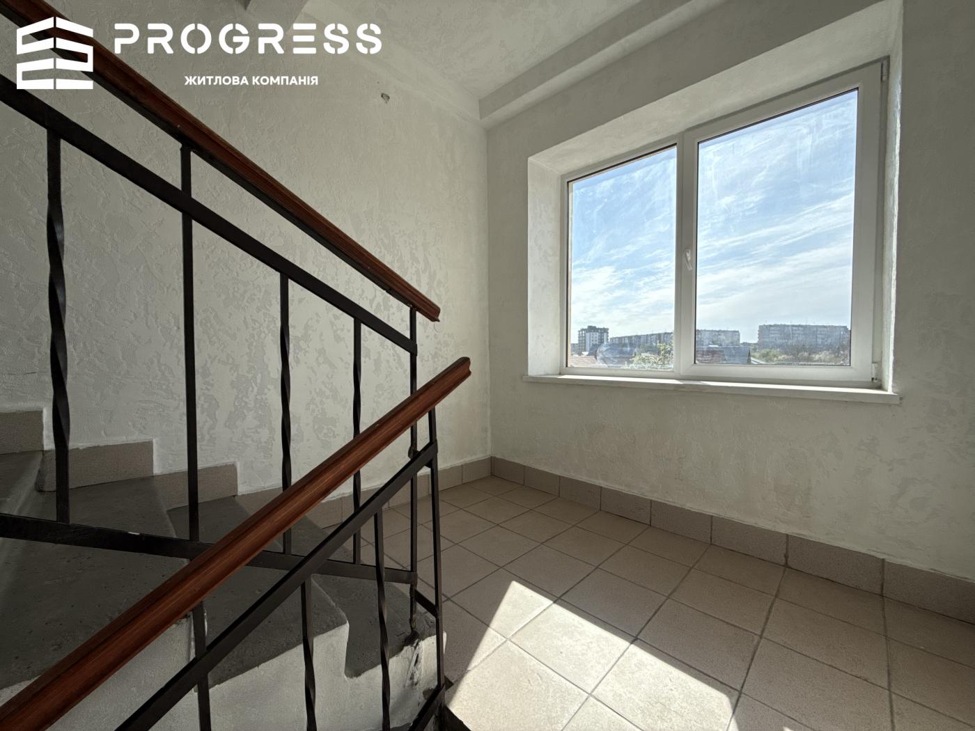 Sale of a 2-room apartment on Vovchynetska/Hirka street - 27
