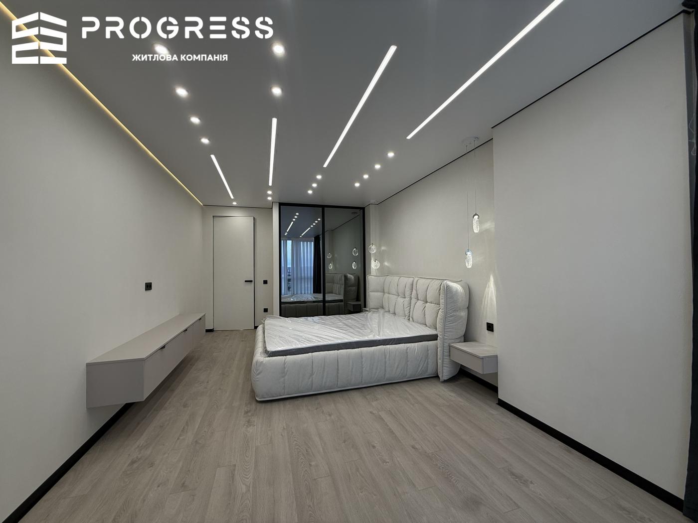 Sale of a 3-room apartment in the Manhattan business-class residential complex - 25