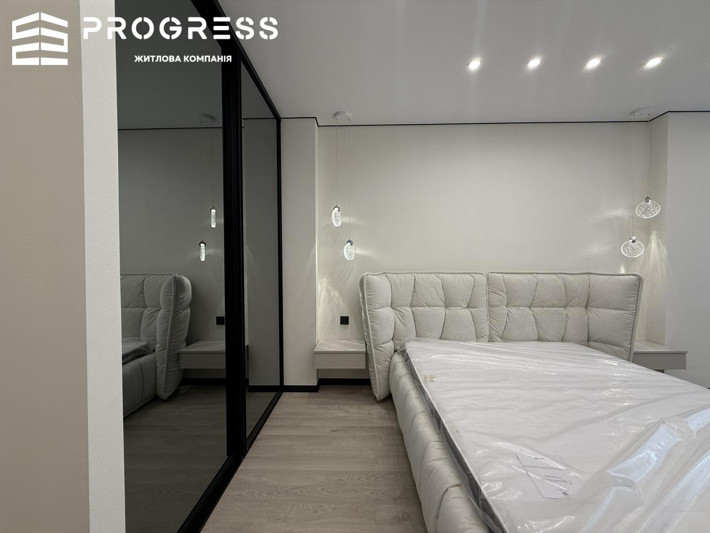 Sale of a 3-room apartment in the Manhattan business-class residential complex - 11
