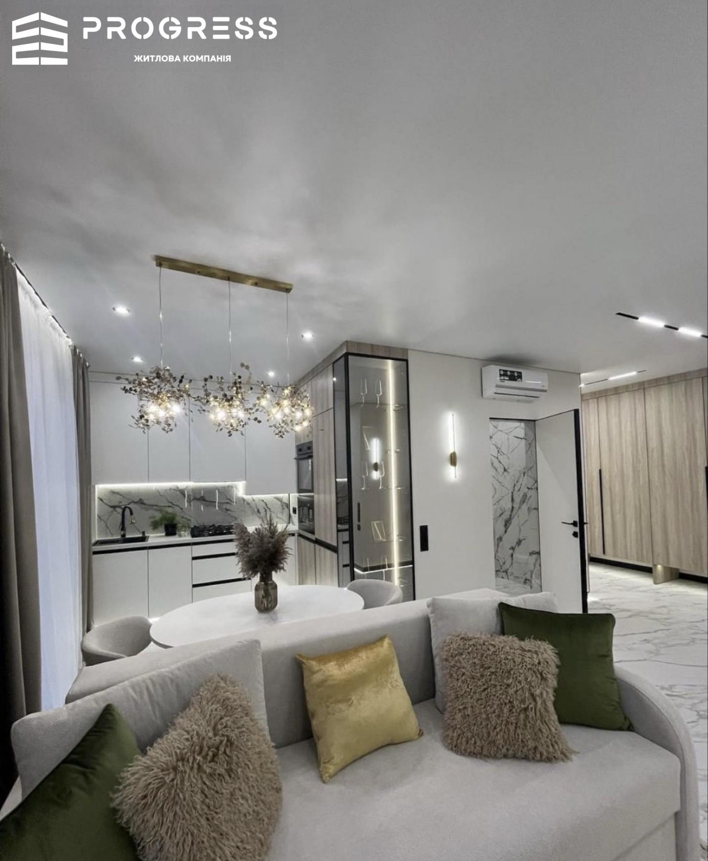 Sale of a 2-room apartment with its own patio in the Dolishniy residential complex - 3