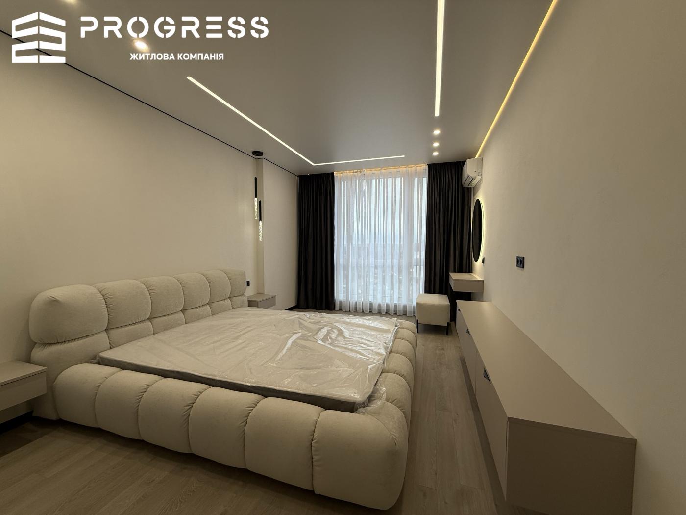 Sale of a 3-room apartment in the Manhattan business-class residential complex - 6