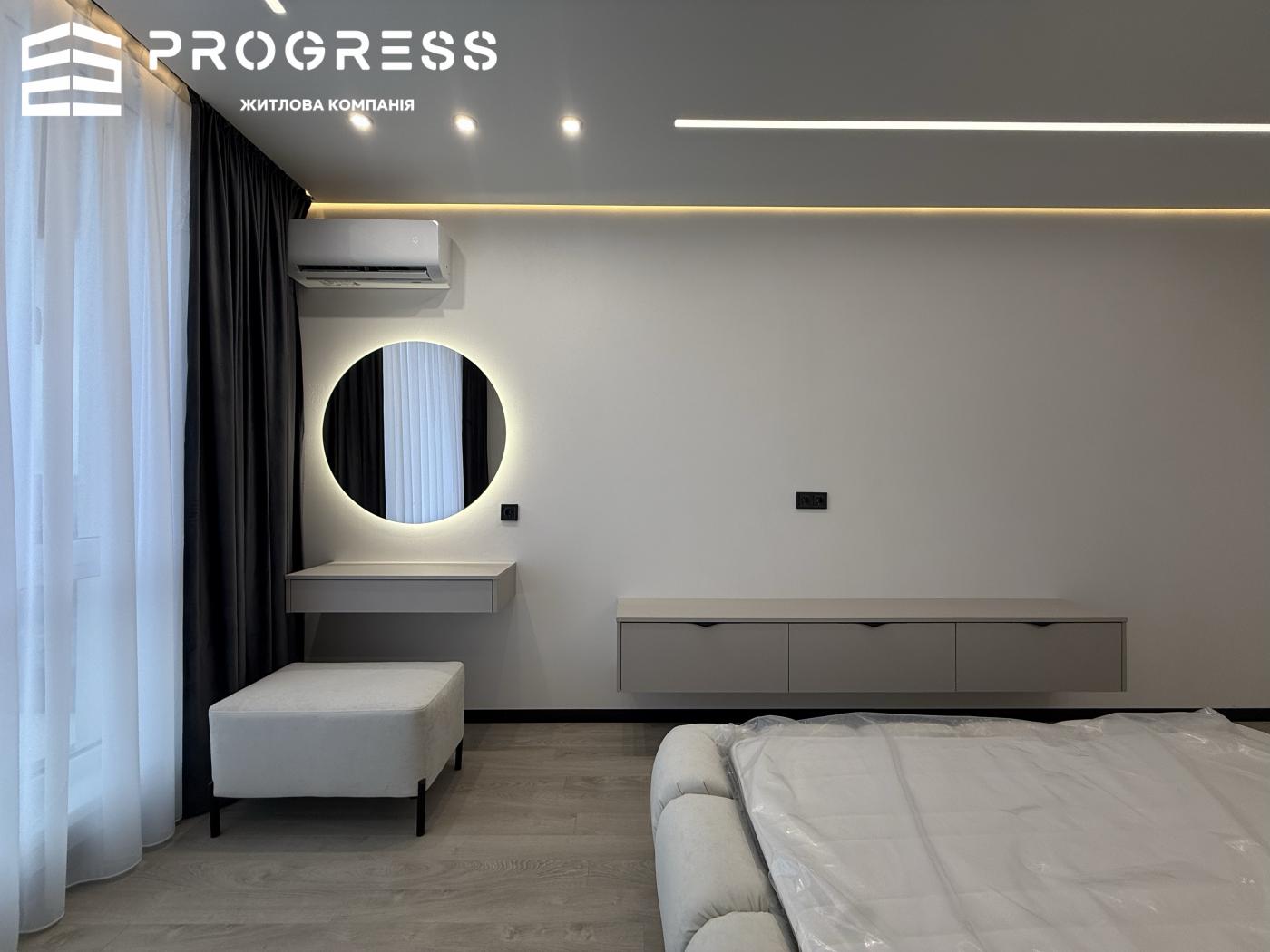Sale of a 3-room apartment in the Manhattan business-class residential complex - 8