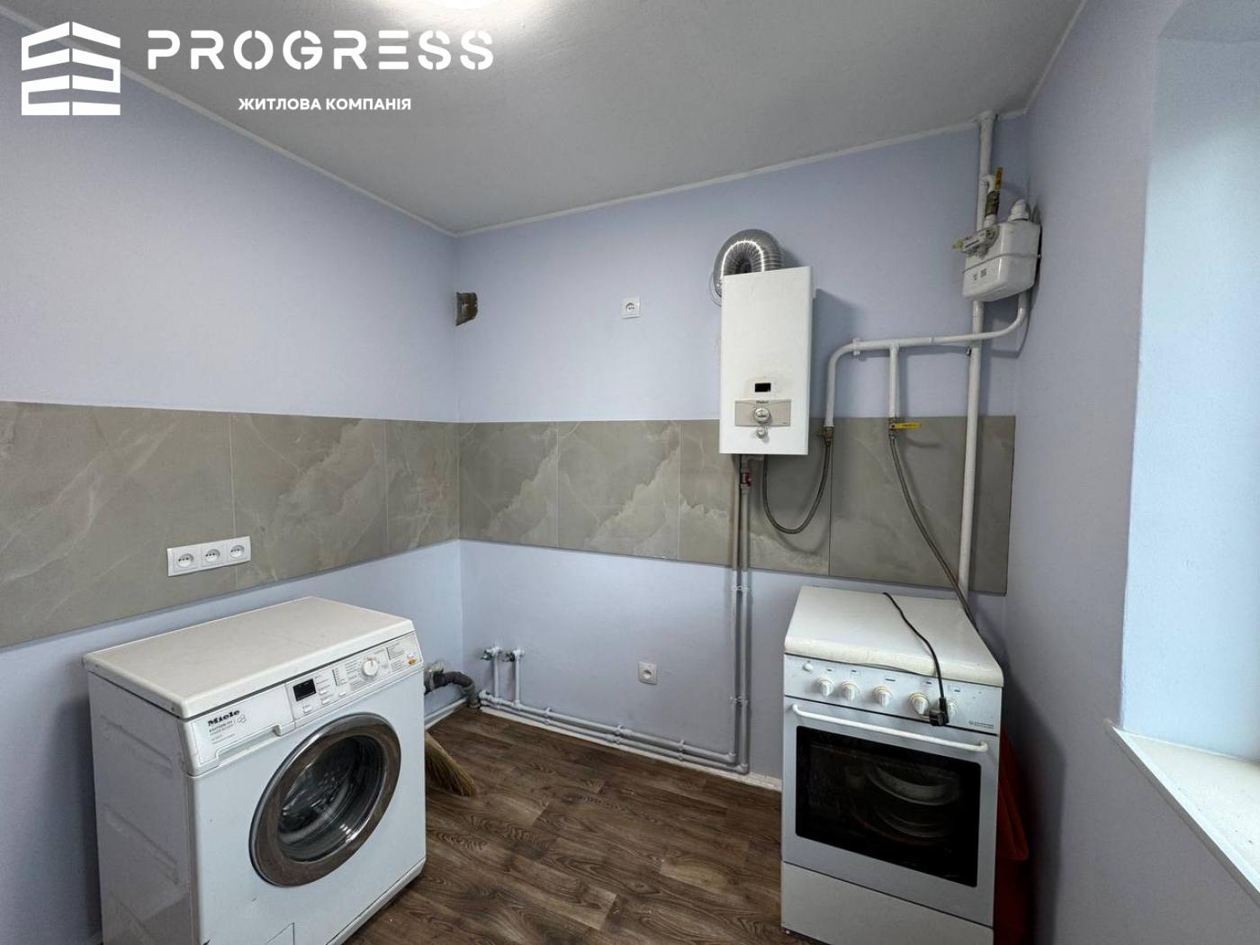 Продаж 2-кімнатної квартири в центрі міста біля озера - 12