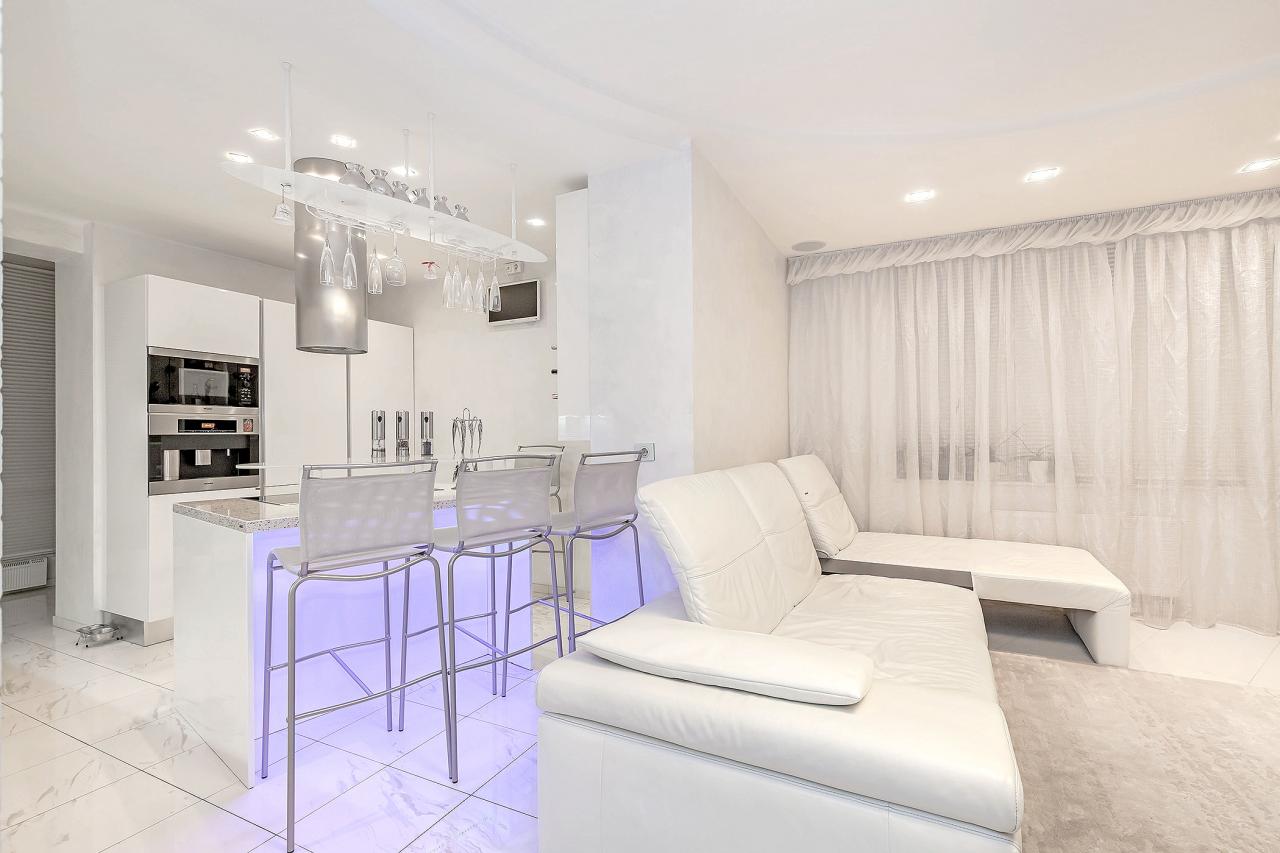 Sell 4-room apartment. Киев, Днепровская наб. , д. 1 — photo 2