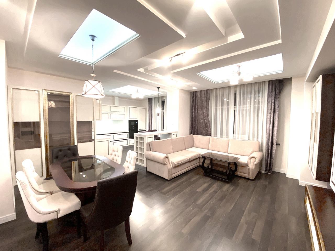 Sell 5-room apartment. Киев, Днепровская наб. , д. 1 — photo 1