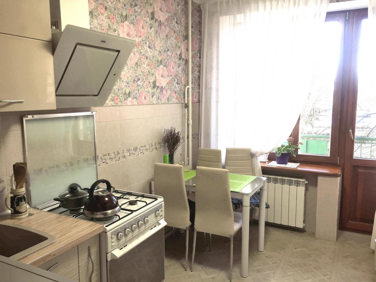 Sell 4-room apartment. Киев, Михаила Омельяновича-Павленко , д. 19 — photo 1