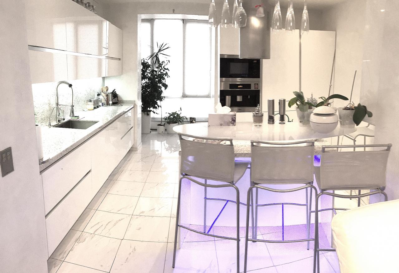 Sell 4-room apartment. Киев, Днепровская наб. , д. 1 — photo 3