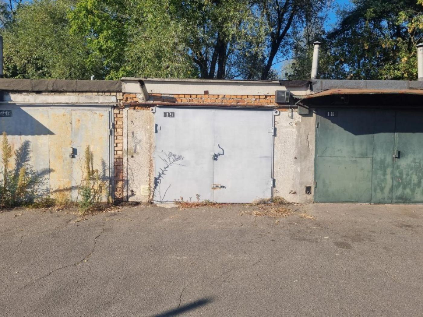 Продаж гаража на пр-ті. Європейського союзу, 110 на 46.9 м²