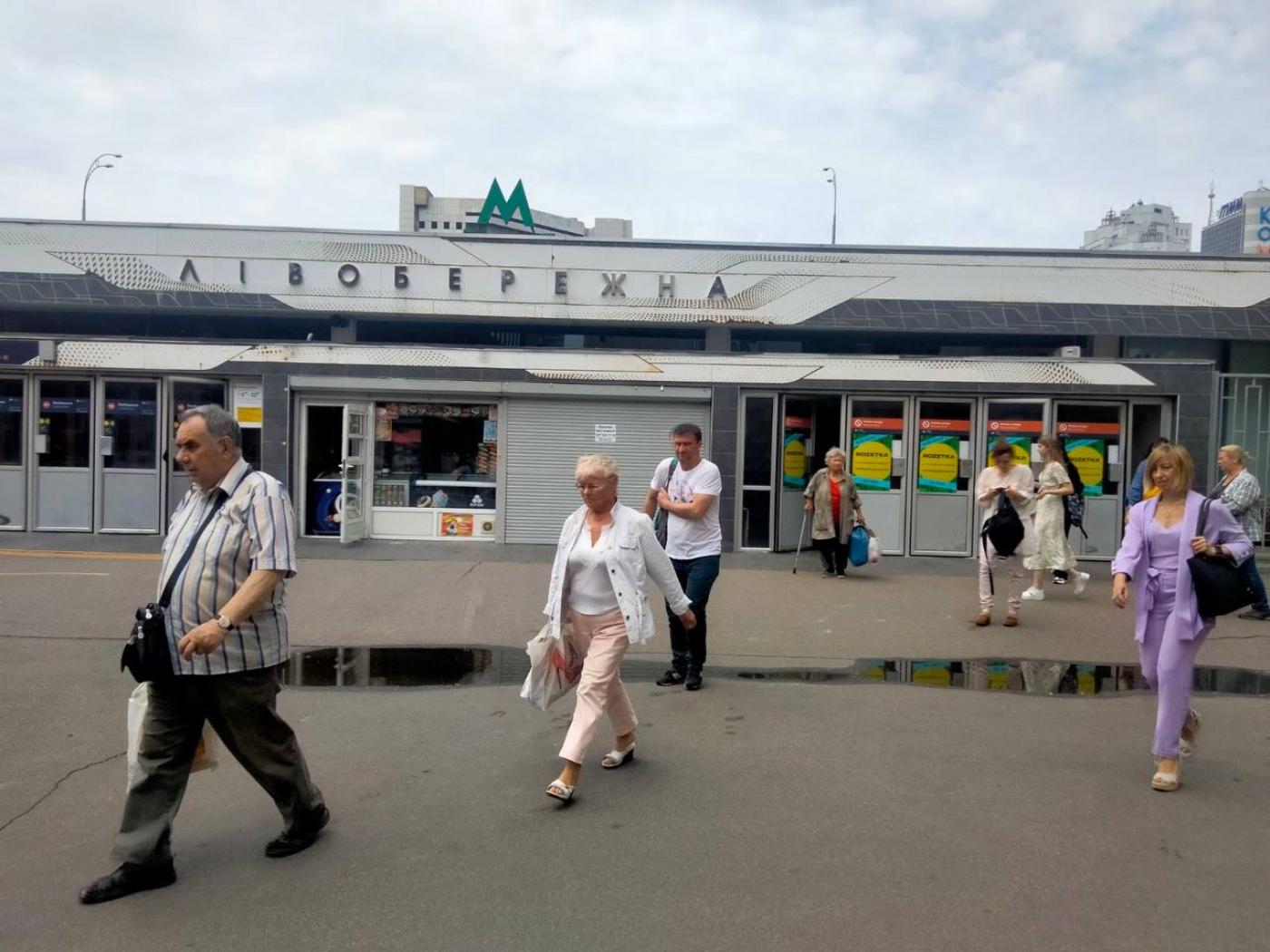 Оренда на м. Лівобережна кіоск на 7 м² без комісії, суперлокація фотографія